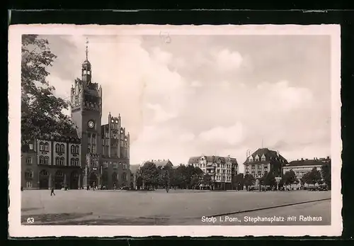 AK Stolp i. Pom., Stephansplatz mit Rathaus