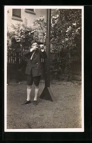 AK Junger Schütze mit seiner Flinte, Schützenfest