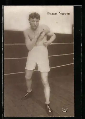 AK Boxer Maurice Prunier im Ring beim Sparring
