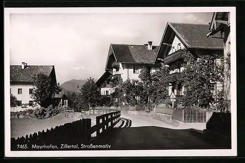 AK Mayrhofen /Zillertal, Strassenpartie im Sonnenschein