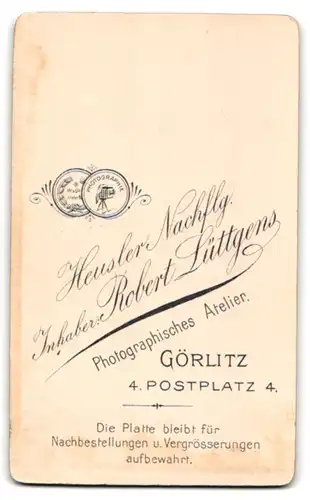 Fotografie Heusler Nachflg., Görlitz, Postplatz 4, Portrait schönes Fräulein im prachtvollen Kleid