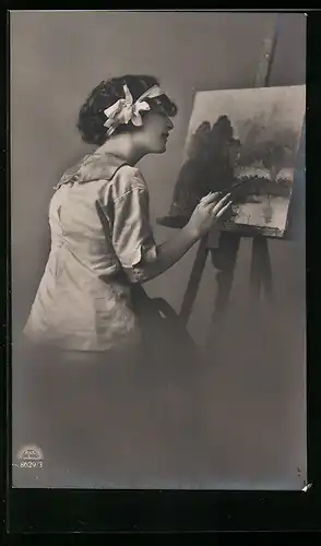 AK Junge Malerin an der Staffelei