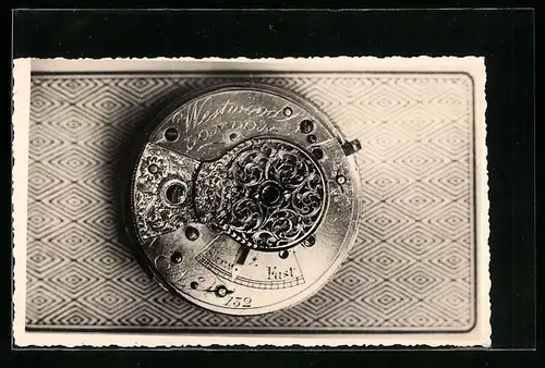 AK Uhr Westwood London No. 132