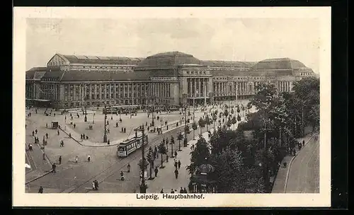 AK Leipzig, Hauptbahnhof mit Vorplatz und Strasse aus der Vogelschau