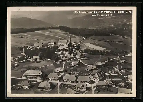 AK Höchenschwand i. Schwarzwald, Ortsansicht vom Flugzeug aus