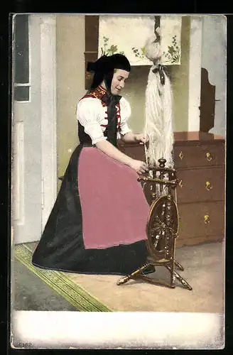 AK Frau in Tracht am Spinnrad