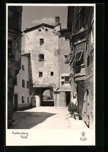 AK Rattenberg, Gasse mit Schuhgeschäft v. Hans Weiss