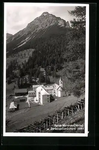 AK Maria-Waldrast, Ortsansicht mit Serlesspitze