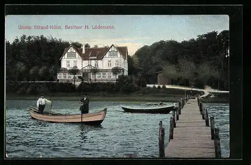 AK Ulsnis, Strand-Hotel vom Wasser aus, mit Kähnen