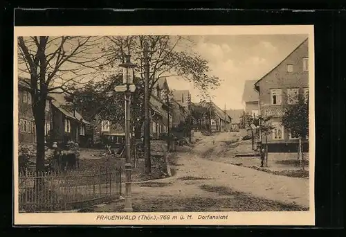 AK Frauenwald i. Thür., Hauptstrasse am Gasthaus König von Preussen