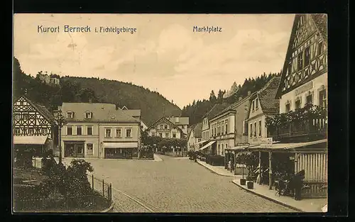 AK Berneck i. Fichtelgebirge, Partie am Marktplatz