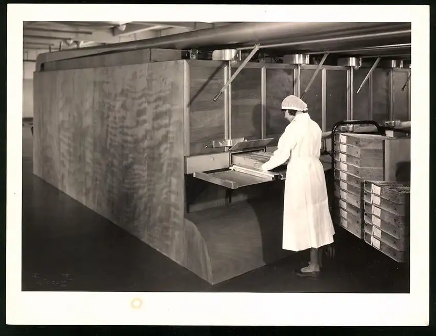 43 Fotografien Reemtsma Tabakfabrik Hamburg, Tabakverarbeitung, Werk, Zigarettenfabrik, Trockenstempel Franz Rompel, HH 1