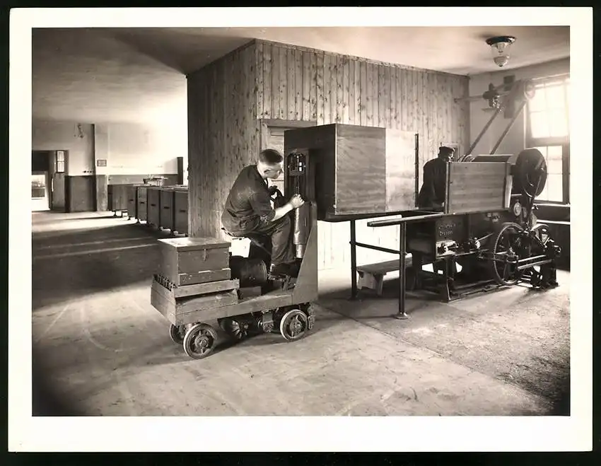 43 Fotografien Reemtsma Tabakfabrik Hamburg, Tabakverarbeitung, Werk, Zigarettenfabrik, Trockenstempel Franz Rompel, HH 12