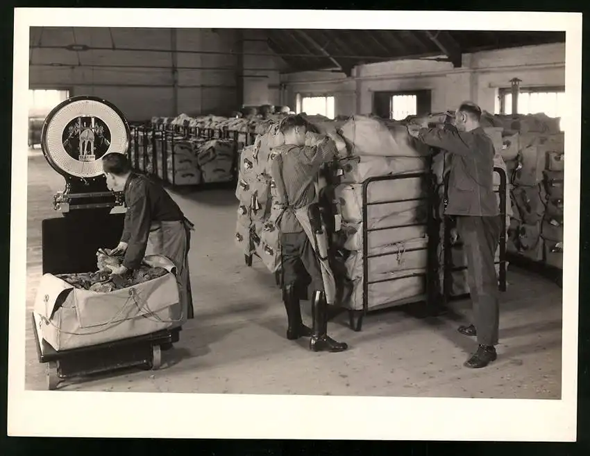 43 Fotografien Reemtsma Tabakfabrik Hamburg, Tabakverarbeitung, Werk, Zigarettenfabrik, Trockenstempel Franz Rompel, HH 15