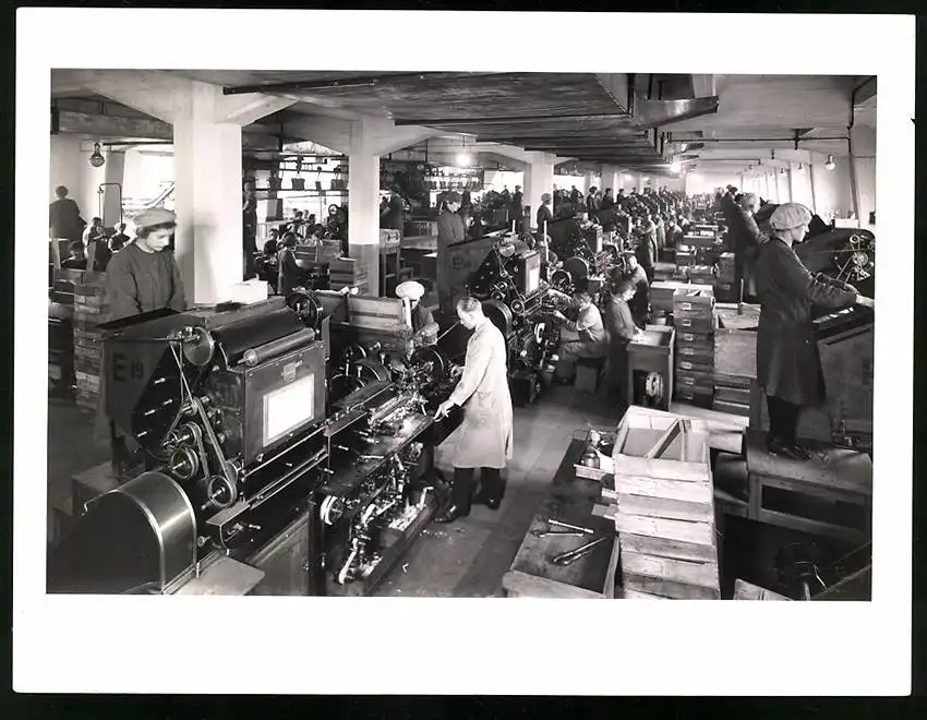 43 Fotografien Reemtsma Tabakfabrik Hamburg, Tabakverarbeitung, Werk, Zigarettenfabrik, Trockenstempel Franz Rompel, HH 23