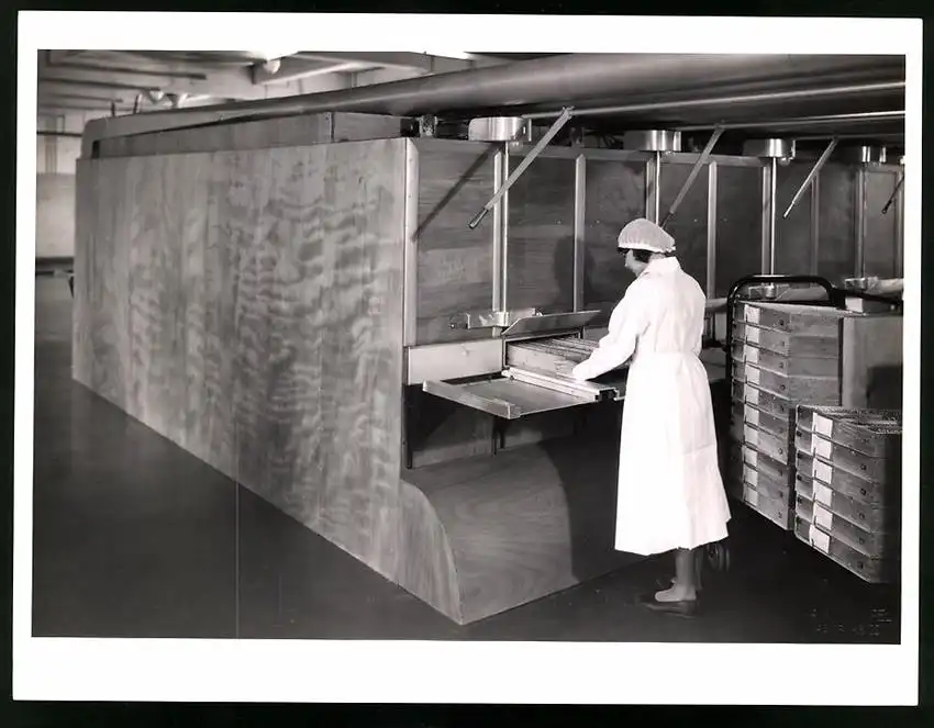 43 Fotografien Reemtsma Tabakfabrik Hamburg, Tabakverarbeitung, Werk, Zigarettenfabrik, Trockenstempel Franz Rompel, HH 30