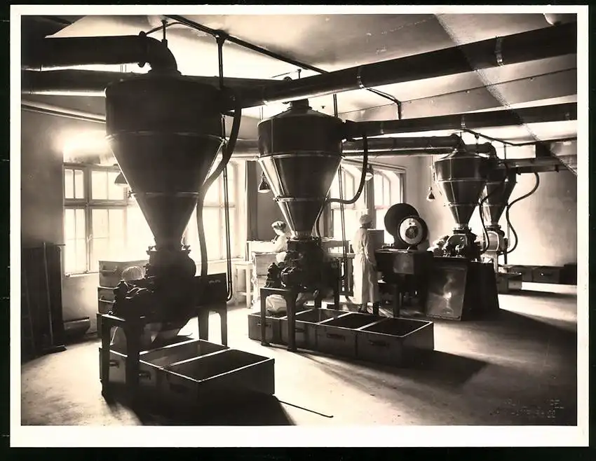 43 Fotografien Reemtsma Tabakfabrik Hamburg, Tabakverarbeitung, Werk, Zigarettenfabrik, Trockenstempel Franz Rompel, HH 6