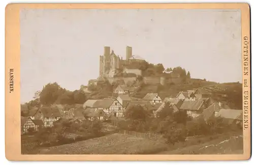 Fotografie unbekannter Fotograf, Ansicht Hanstein, Ortspartie mit Blick zur Ruine, 1892