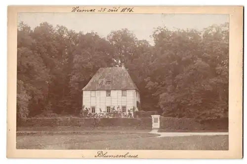 Fotografie unbekannter Fotograf, Ansicht Weimar, Blick auf Goethes Blumenhaus, 1896, Rückseite Gedicht von Goethe