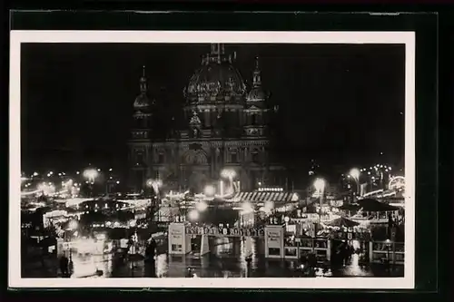 AK Berlin, Weihnachtsmarkt im Lustgarten