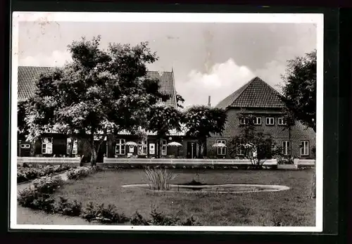 AK Güster /Kreis Lauenburg, Blick auf das Gasthaus Otto Burmester