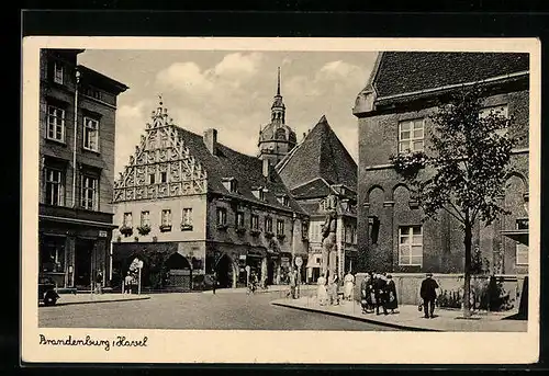 AK Brandenburg /Havel, Strassenpartie mit Geschäft