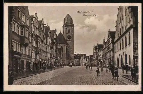AK Donauwörth, Hauptstrasse mit Passanten