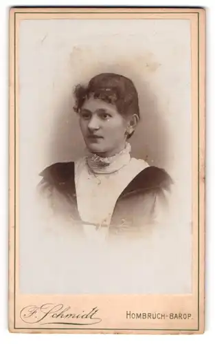 Fotografie F. Schmidt, Hombruch-Barop, Junge Dame mit zurückgebundenem Haar