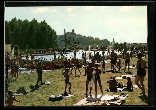 AK Siegburg, Kinder haben Spass im Freibad Siegburg