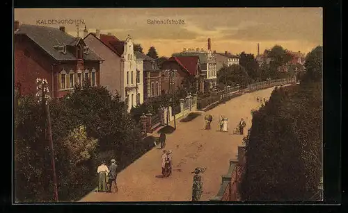 AK Kaldenkirchen, Bahnhofstrasse mit Villen und Passanten aus der Vogelschau