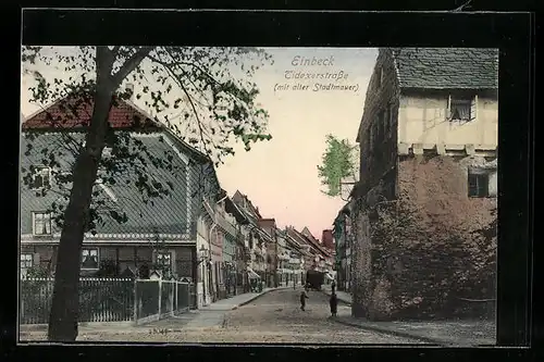 AK Einbeck, Tidexerstrasse mit alter Stadtmauer