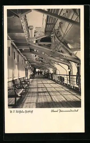 AK K.d.F.-Passagierschiff Wilhelm Gustloff, Oberes Promenadendeck