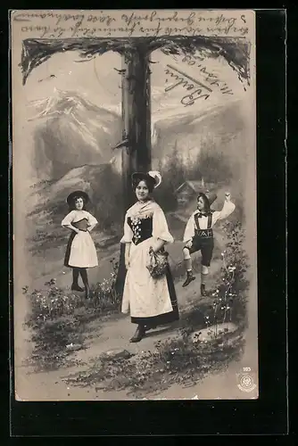 AK Buchstabe T, Junge Frau und zwei Kinder im Dirndl mit Bergblick