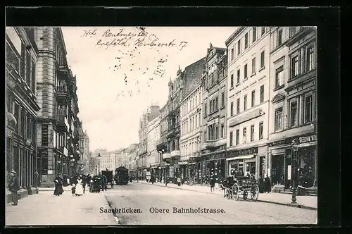 AK Saarbrücken, Obere Bahnhofstrasse mit Geschäften