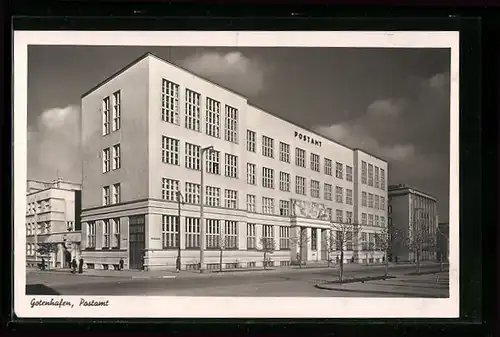 AK Gotenhafen / Gdynia, Strassenpartie mit Postamt