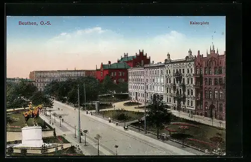 AK Beuthen, Kaiserplatz mit Denkmal