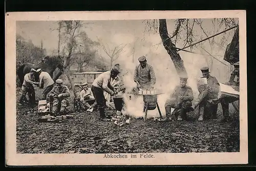 AK Pioniere beim Abkochen im Felde