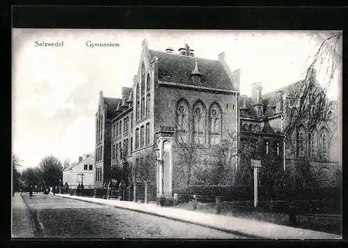 AK Salzwedel, Strassenpartie mit Gymnasium