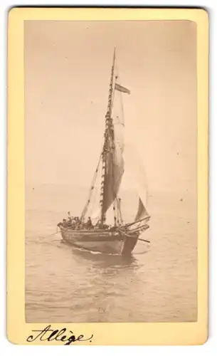 Fotografie Cayol-Freres, Marseille, Segelschiff Allége bei voller Fahrt