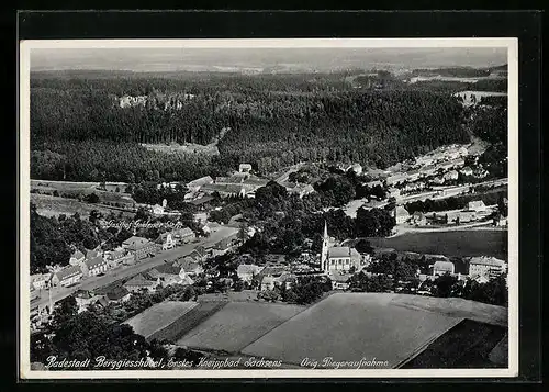 AK Berggiesshübel /Sachsen, Teilansicht mit Gasthof Goldener Stern