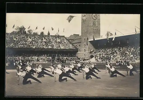 AK The Russian gymnasts in the Stadium, Olympia