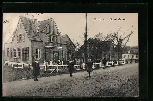 AK Zarpen, Blick zu den Schulhäusern