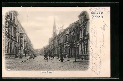 AK Offenburg, Hauptstrasse mit Passanten