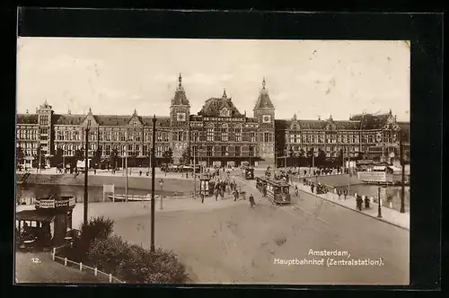 AK Amsterdam, Strassenbahn am Hauptbahnhof