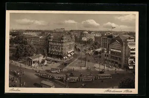 AK Berlin, Potsdamer Platz aus der Vogelschau mit Strassenbahnen