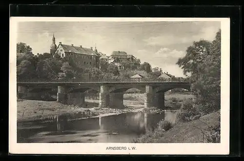 AK Arnsberg i. W., Flusspartie mit Brücke