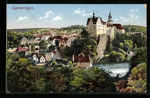 AK Sigmaringen, Generalansicht mit Blick auf das Schloss auf dem Felsen