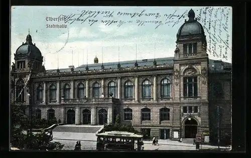 AK Elberfeld, eine Strassenbahn vor der Stadthalle