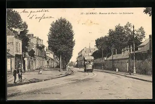 AK Le Mans, Avenue de Paris, Le Seminaire, eine Strassenbahn unterwegs