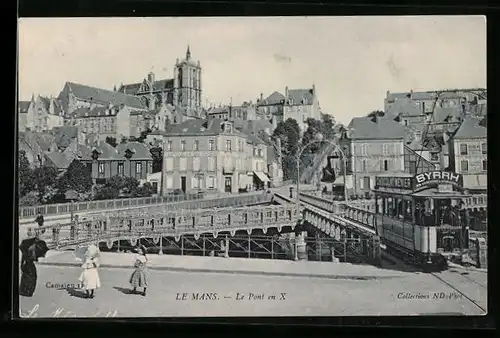 AK Le Mans, Le Pont en X, Kinder vor der Strassenbahn, Blick zur Kirche